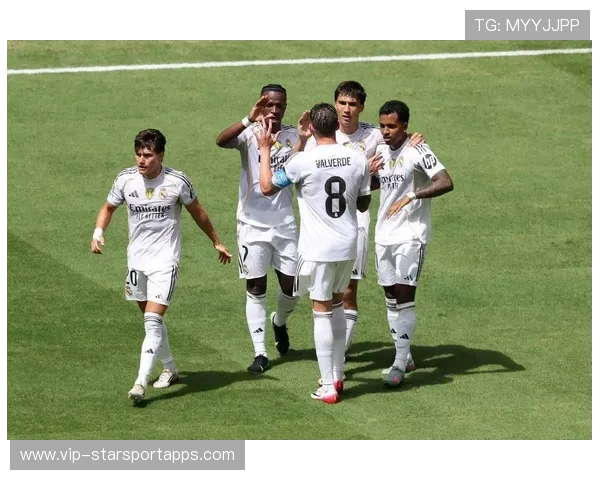 皇马边路组合制造奇迹，防守者束手无策