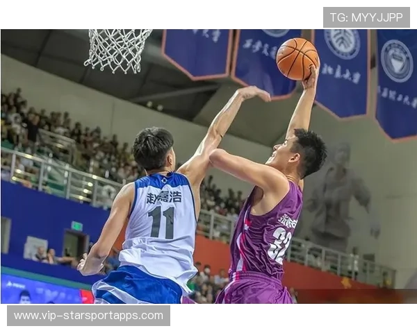 拼尽全力铸就篮球辉煌时刻，篮球赛拼搏精神